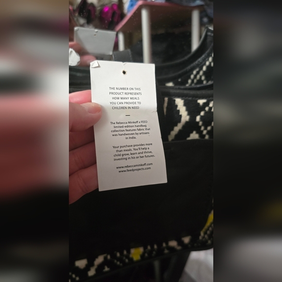 🍂🍁Like new REBECCA MINKOFF LIMITED EDITION "FEED" CRPSSBODY BAG - Picture 5 of 10